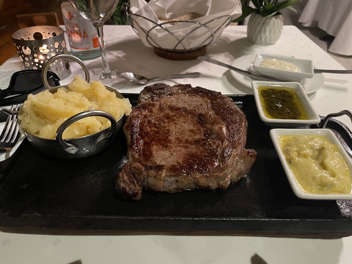 El Mesón De La Cava-6